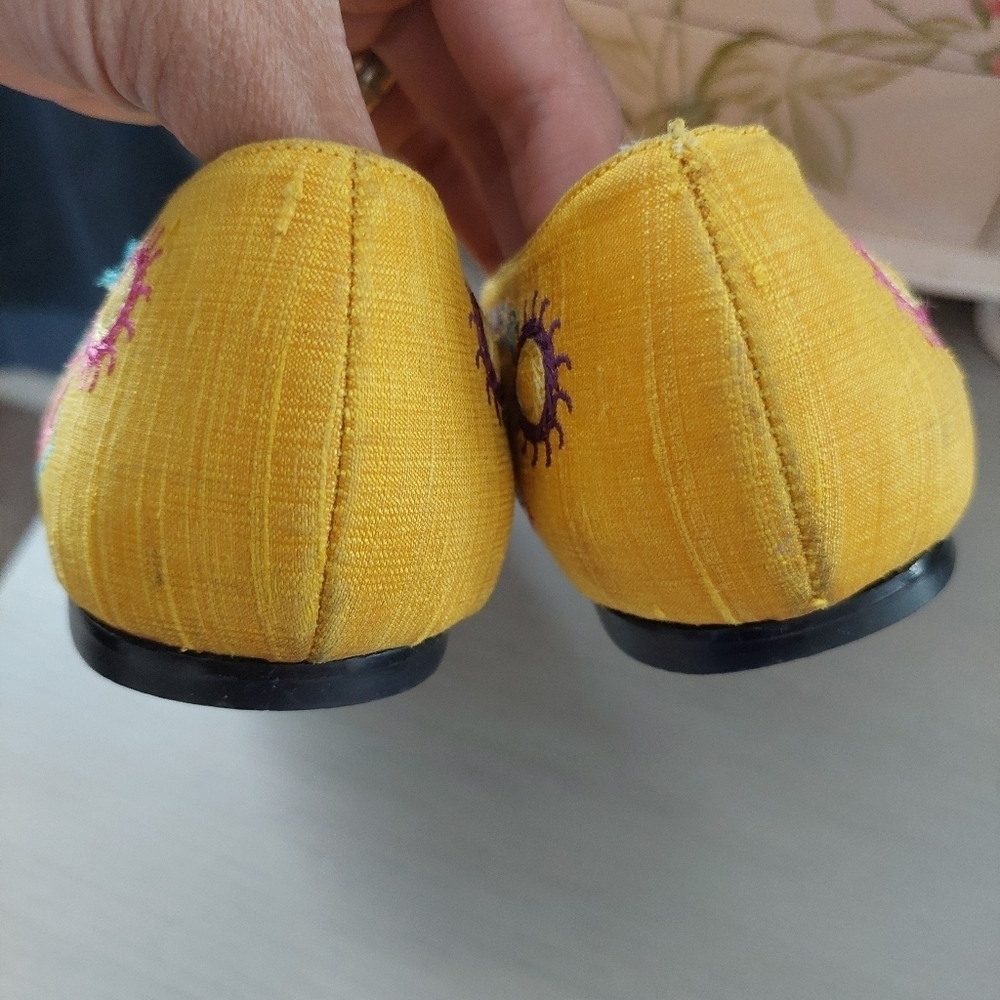 FULLMOON‎ Embroidered Slip On Flat Sandals Size 7 - Picture 4 of 7